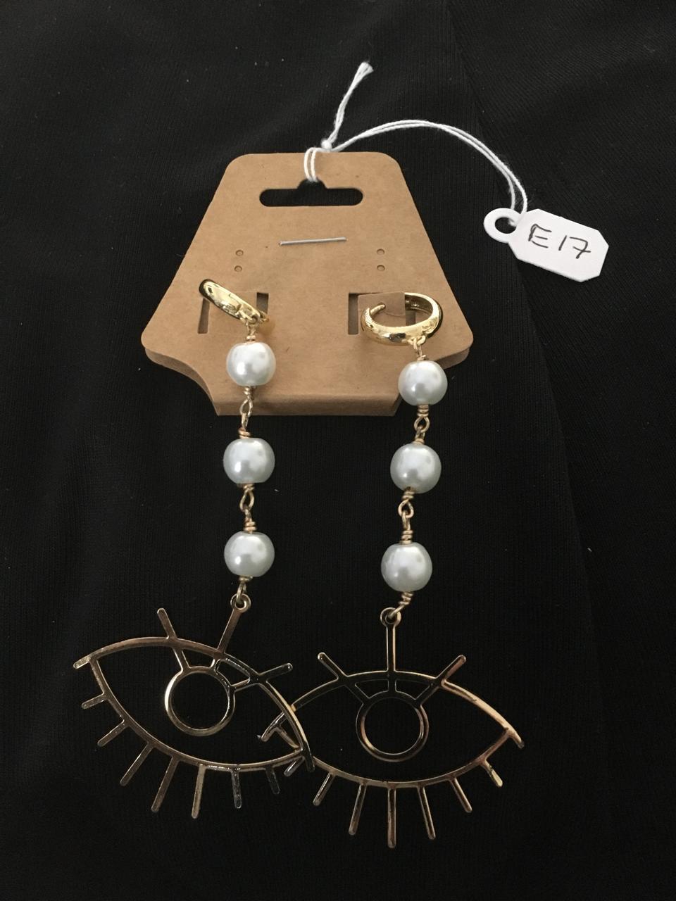 Pearl Long Eyes Earrings
